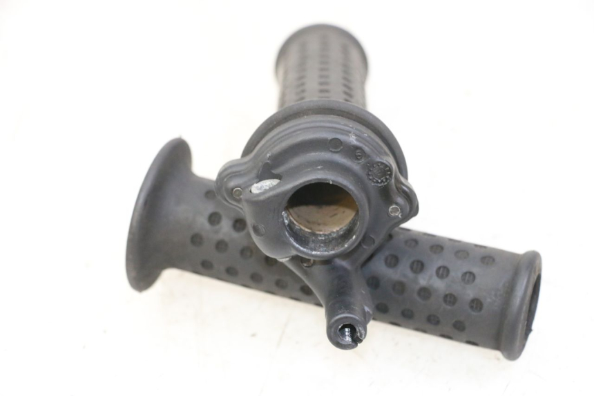 photo de THROTTLE GRIP PIAGGIO VESPA GRANTURISMO 200 (2004 - 2005) - Component detail
