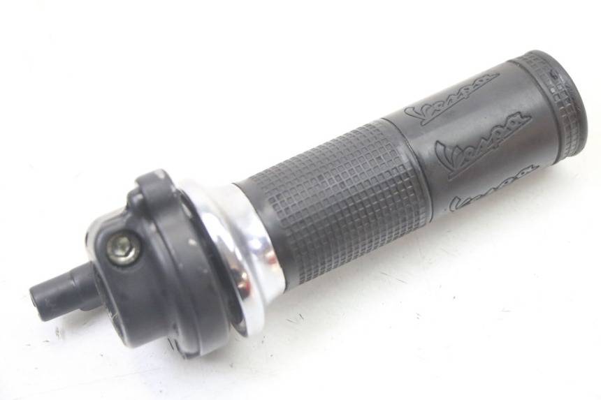 photo de THROTTLE GRIP PIAGGIO VESPA LX 2T 50 (2005 - 2013) - Component detail