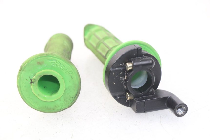 photo de THROTTLE GRIP APOLLO RFZ 150 - Alternative perspective