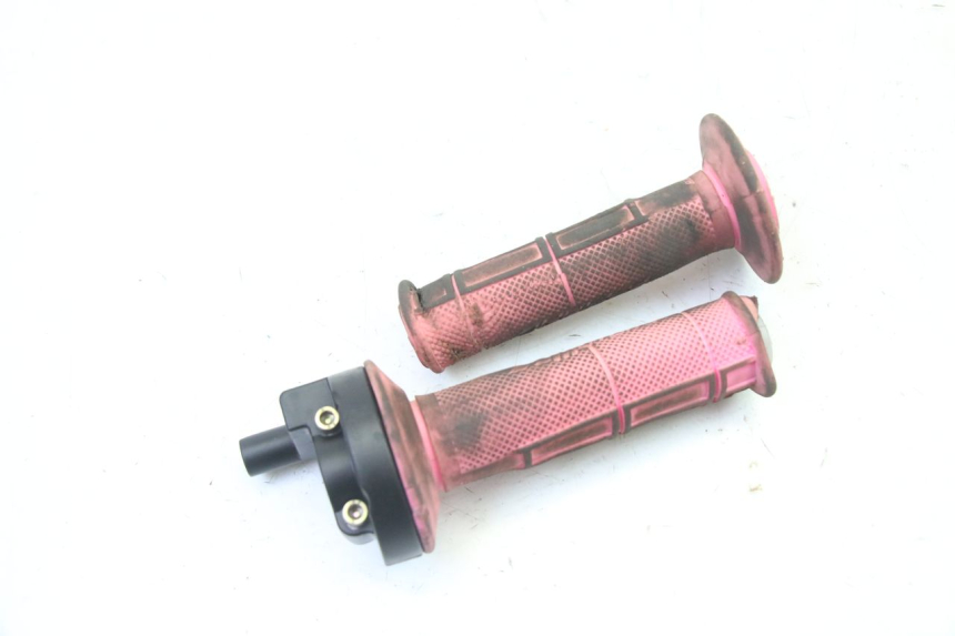 photo de THROTTLE GRIP APOLLO RFZ 150 - Main view