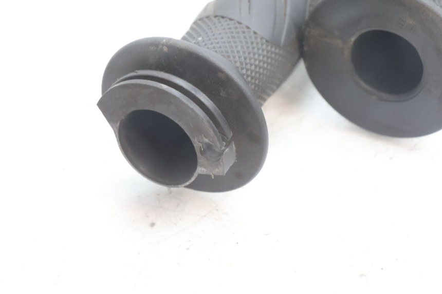 photo de THROTTLE GRIP TNT MOTOR ROMA 10' 4T 50 (2007 - 2018) - Zoom on usage condition