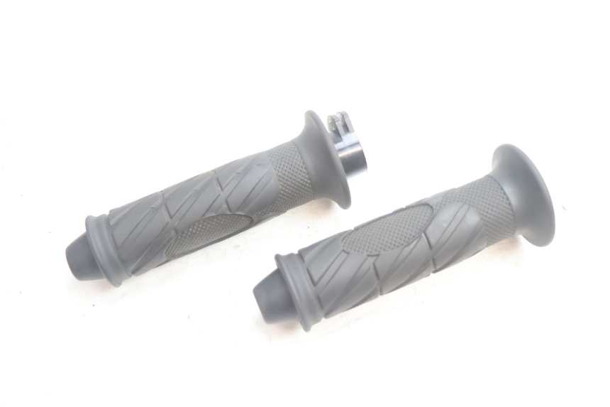 photo de THROTTLE GRIP TNT MOTOR ROMA 12' 2T 50 (2007 - 2018) - Alternative perspective