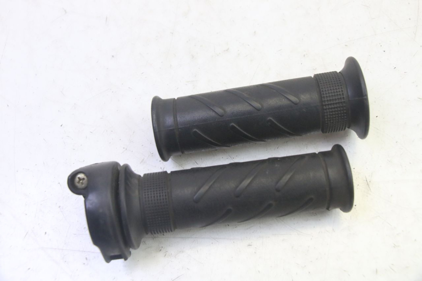 photo de THROTTLE GRIP DAELIM S1 125 (2007 - 2016) - Main view