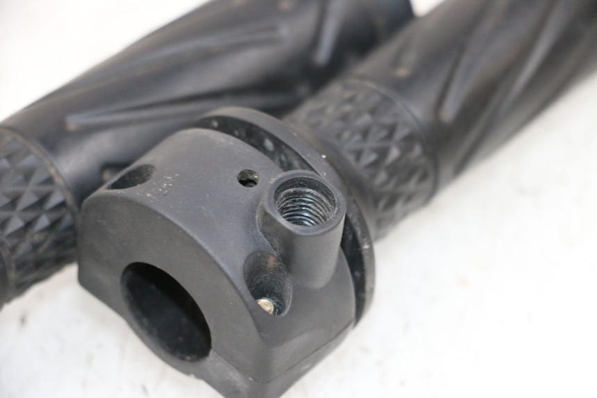 photo de THROTTLE GRIP JM MOTORS SANTANA 50 (2014 - 2023) - Alternative perspective
