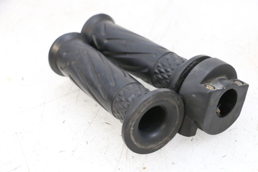 photo de THROTTLE GRIP JM MOTORS SANTANA 50 (2014 - 2023) - Product overview