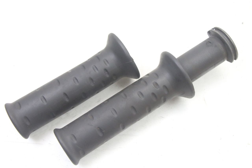 photo de THROTTLE GRIP APRILIA SCARABEO GT TOURING 125 (1999 - 2005) - Alternative perspective