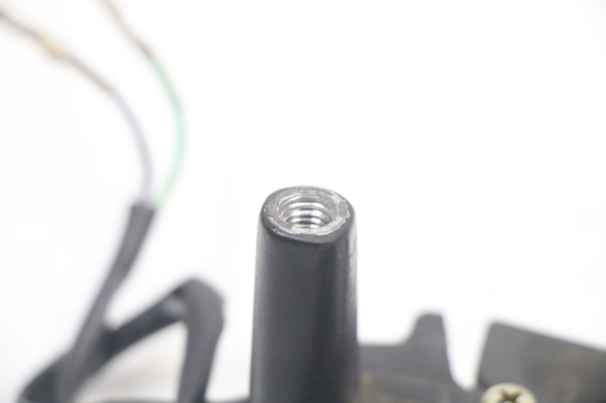 photo de THROTTLE GRIP HONDA SCV LEAD 100 (2003 - 2007) - Alternative perspective