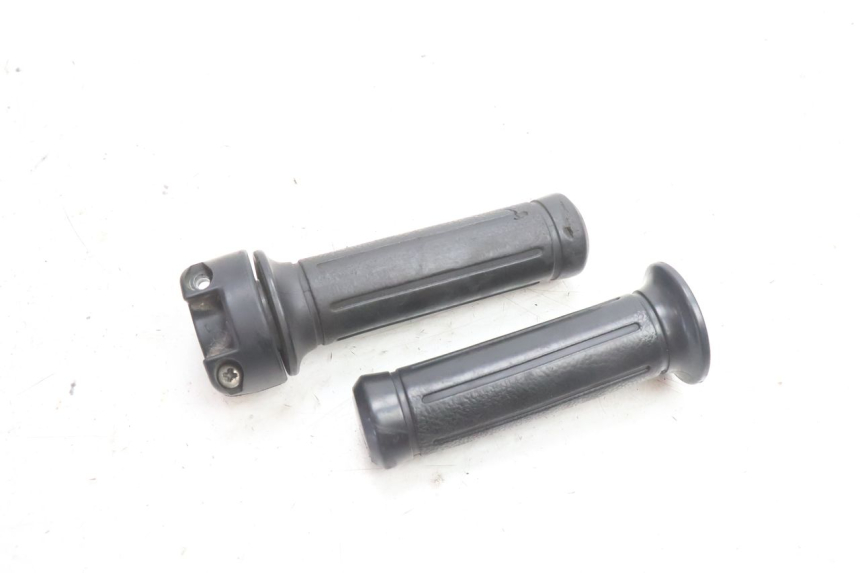 photo de THROTTLE GRIP HONDA SH 125 (2001 - 2003) - Main view