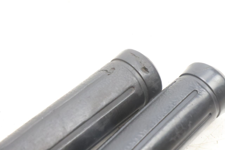 photo de THROTTLE GRIP HONDA SH 125 (2001 - 2003) - Zoom on usage condition