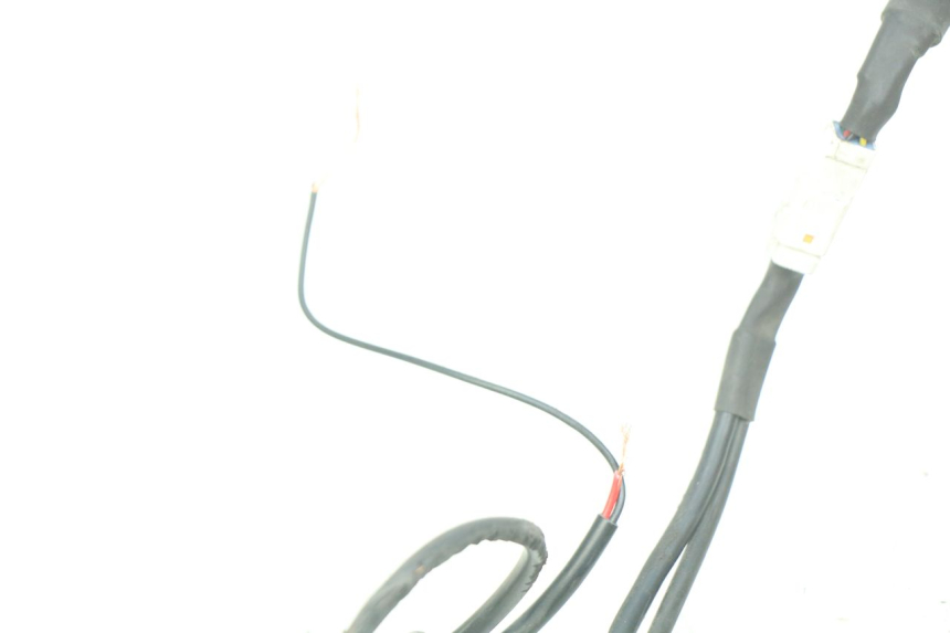 photo de THROTTLE GRIP SUZUKI SIXTEEN 125 (2008 - 2010) - Markings and original references