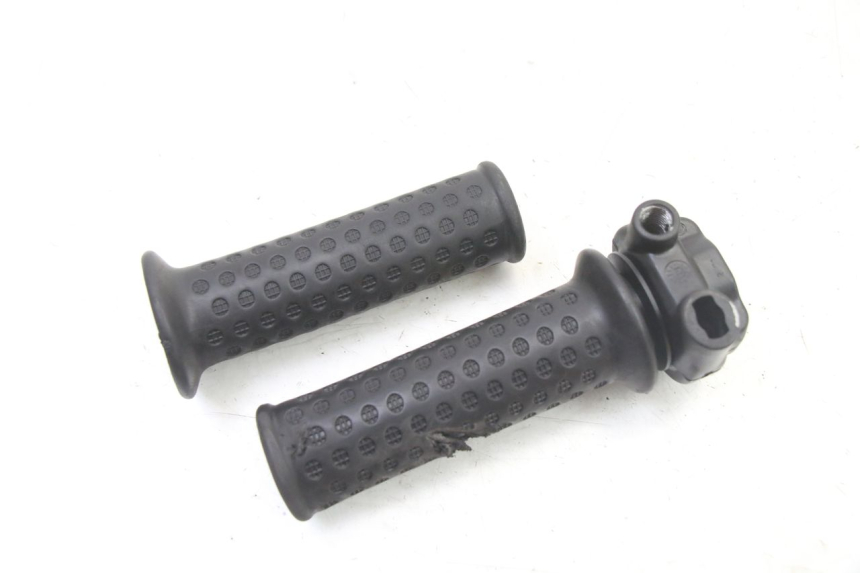 photo de THROTTLE GRIP APRILIA SR 2T 50 (2018 - 2022) - Alternative perspective