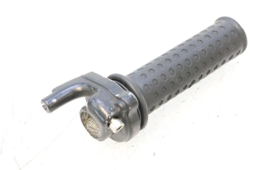 photo de THROTTLE GRIP APRILIA SR MOTARD 50 (2012 - 2018) - Zoom on usage condition
