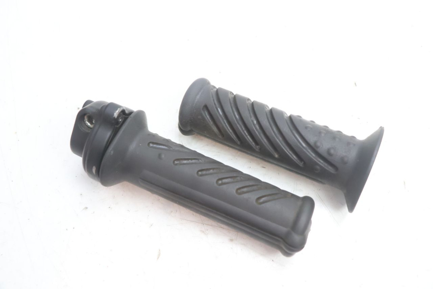photo de THROTTLE GRIP GILERA STALKER 50 (2004 - 2014) - Component detail