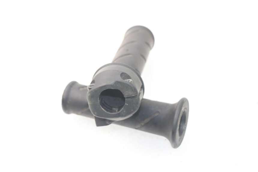 photo de THROTTLE GRIP PEUGEOT SV 80 (1993 - 1997) - Zoom on usage condition