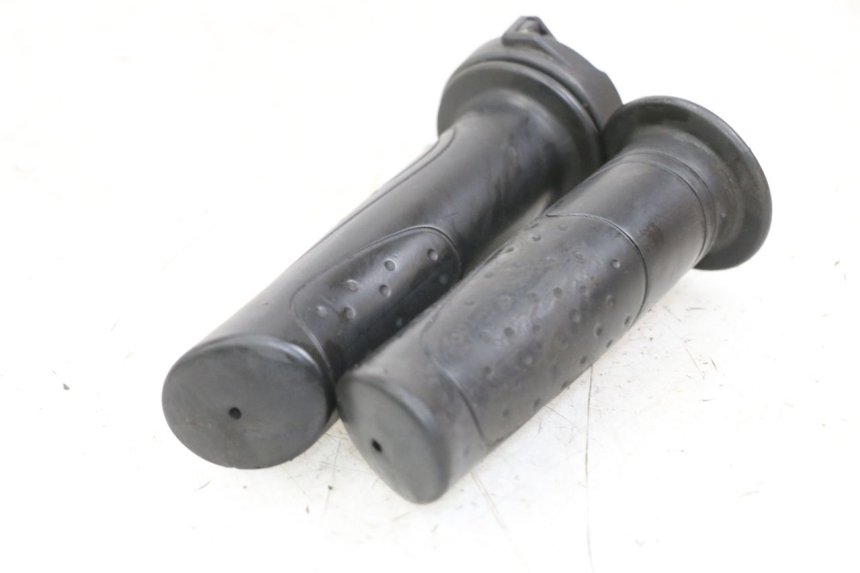 photo de THROTTLE GRIP SYM ORBIT 2 4T 50 (2018 - 2022) - Technical close-up