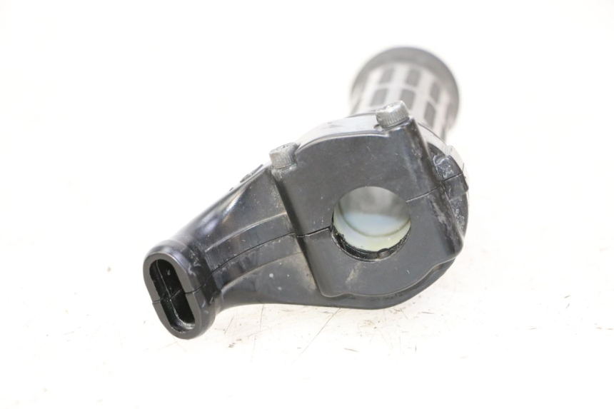 photo de THROTTLE GRIP YAMAHA TDM ABS 900 (2002 - 2014) - Alternative perspective
