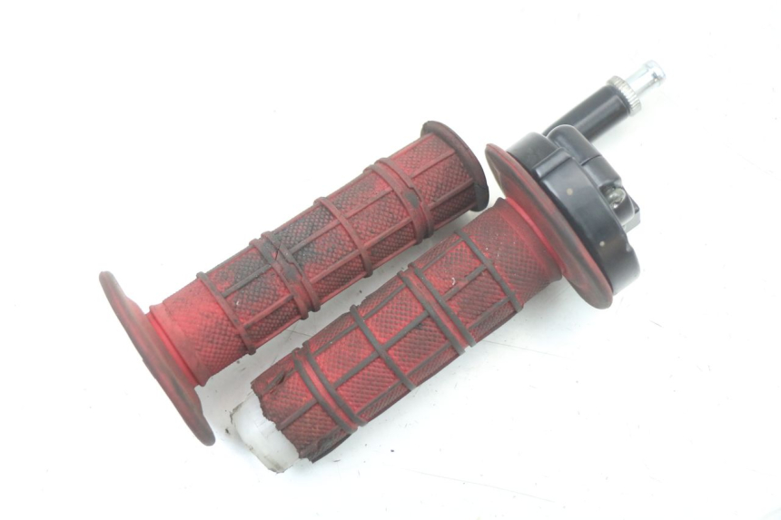 photo de THROTTLE GRIP NITRO MOTORS THUNDER 125 - Technical close-up