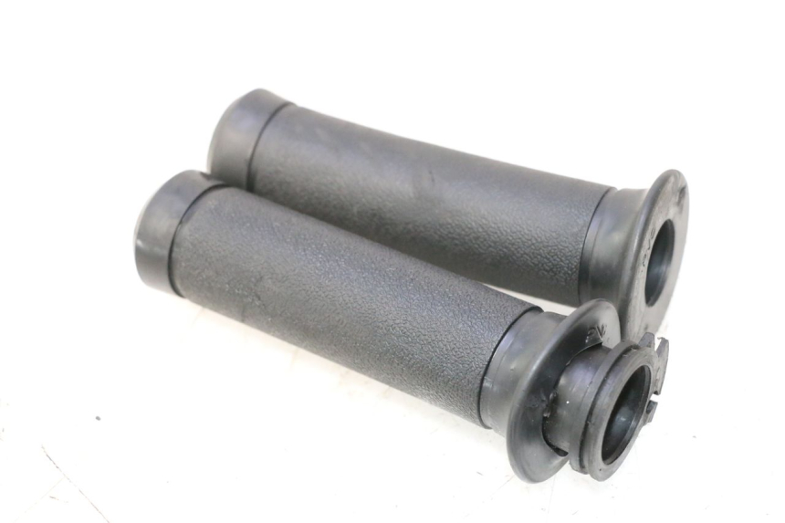 photo de THROTTLE GRIP PEUGEOT TWEET 4T 50 (2018 - 2022) - Component detail