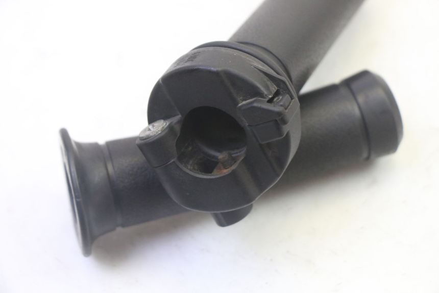 photo de THROTTLE GRIP PEUGEOT TWEET PRO CARGO 50 (2018 - 2022) - Zoom on usage condition