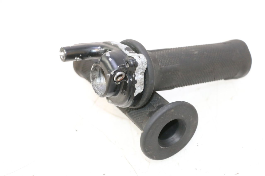 photo de THROTTLE GRIP PIAGGIO TYPHOON 50 (2000 - 2009) - Zoom on usage condition