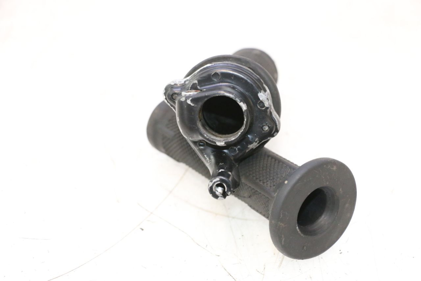 photo de THROTTLE GRIP PIAGGIO TYPHOON 50 (2000 - 2009) - Alternative perspective