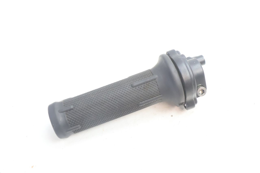 photo de THROTTLE GRIP PIAGGIO TYPHOON 50 (2000 - 2009) - Zoom on usage condition