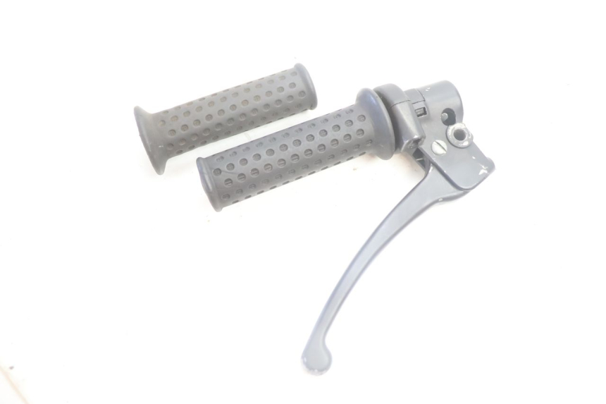 photo de THROTTLE GRIP PIAGGIO TYPHOON 50 (1993 - 1999) - Alternative perspective
