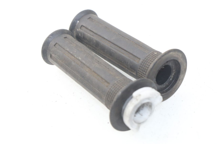 photo de THROTTLE GRIP SUZUKI UC EPICURO 125 (1999 - 2003) - Main view
