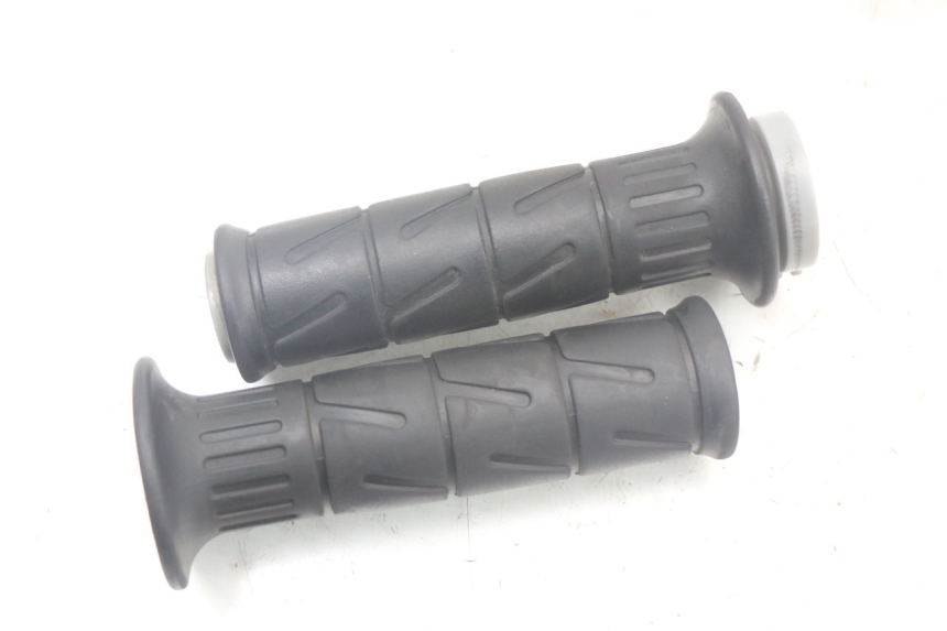 photo de THROTTLE GRIP KAWASAKI VERSYS ABS 650 (2015 - 2018) - Alternative perspective