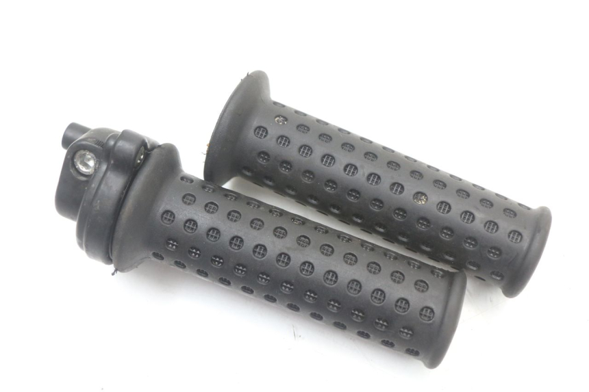 photo de THROTTLE GRIP PIAGGIO VESPA LX 125 (2005 - 2010) - Alternative perspective