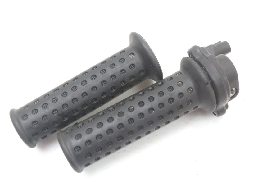 photo de THROTTLE GRIP PIAGGIO VESPA LX 125 (2005 - 2010) - Technical close-up