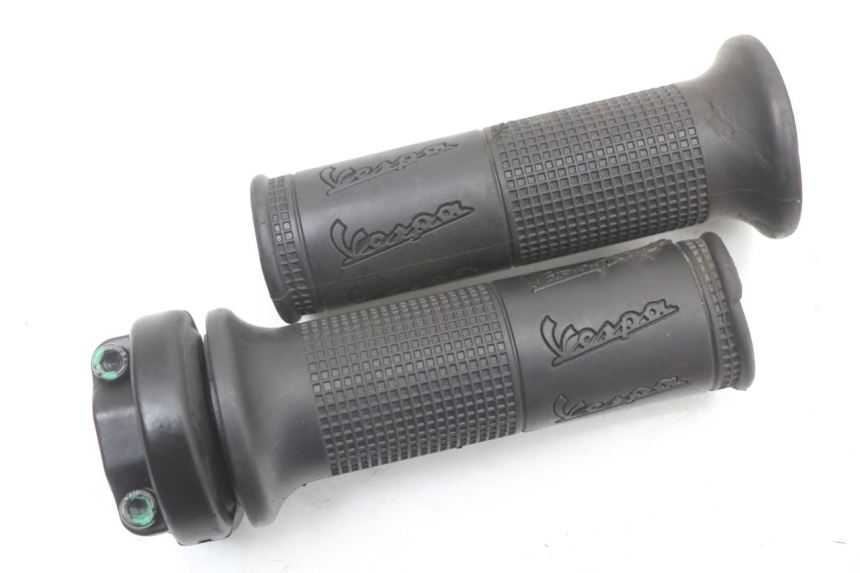 photo de THROTTLE GRIP PIAGGIO VESPA PRIMAVERA 4T 50 (2021 - 2024) - Main view