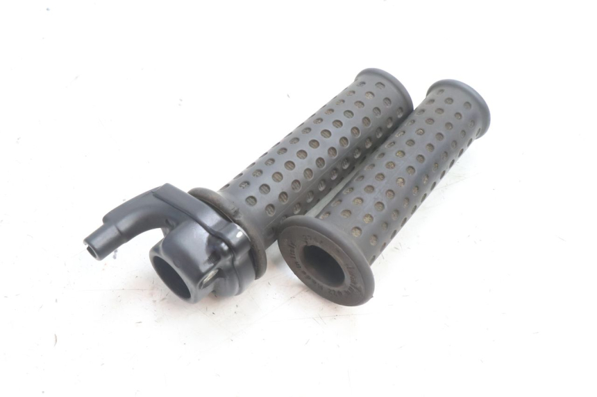 photo de THROTTLE GRIP PIAGGIO VESPA S 2T 50 (2007 - 2014) - Component detail