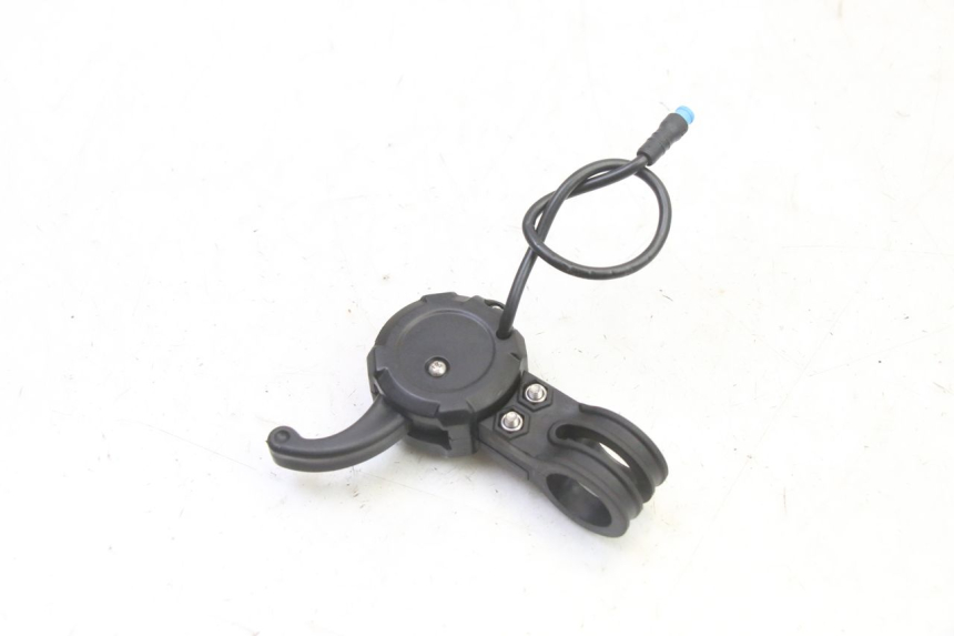 photo de THROTTLE GRIP DUALTRON VICTOR LIMITED 1 - Technical close-up