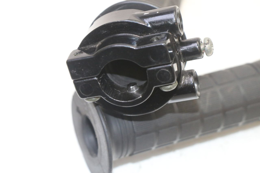 photo de THROTTLE GRIP MBK WAAP 125 (2008 - 2013) - Zoom on usage condition