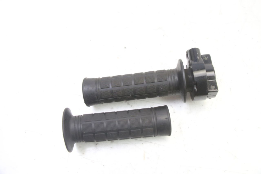 photo de THROTTLE GRIP MBK WAAP 125 (2008 - 2013) - Alternative perspective