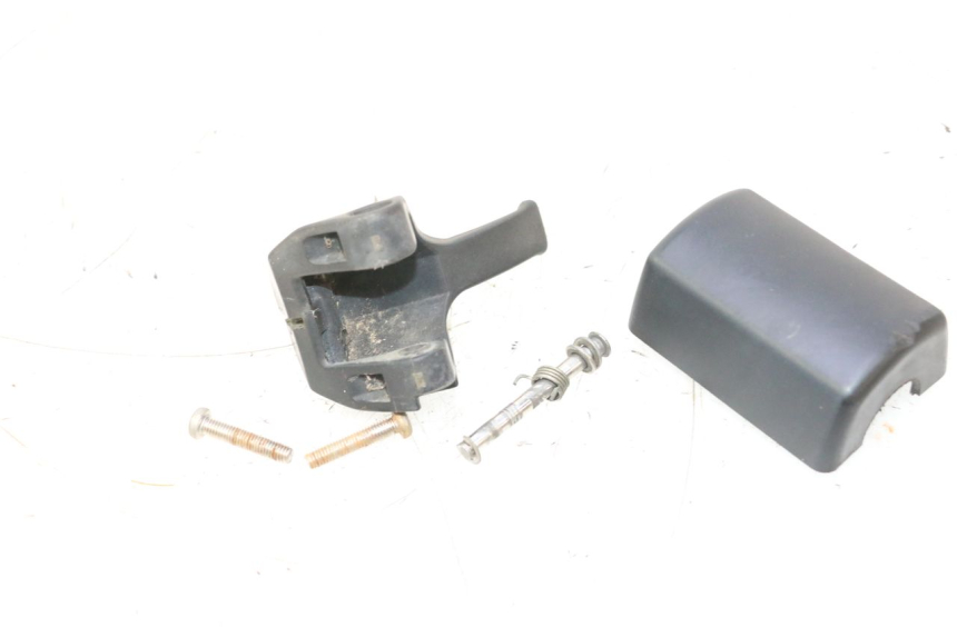 photo de THROTTLE GRIP YAMAHA WAVE RUNNER GP R 1200 (2000 - 2003) - Alternative perspective