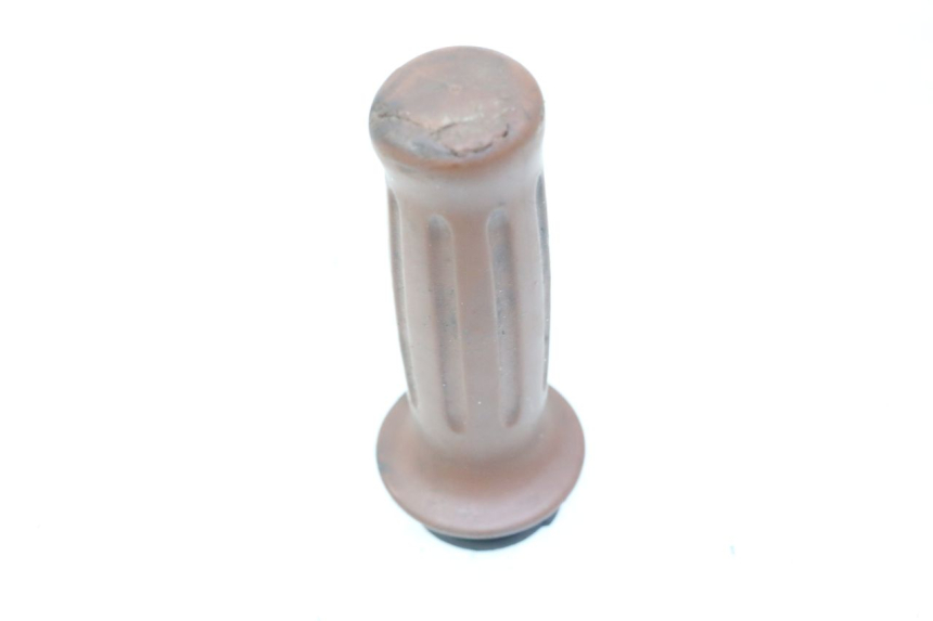 photo de THROTTLE GRIP YAMAHA WHY 50 (1998 - 2000) - Zoom on usage condition