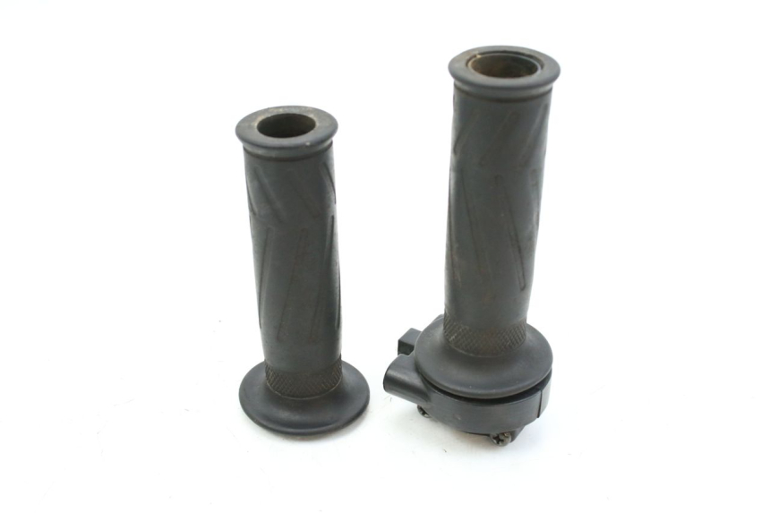 photo de THROTTLE GRIP YAMAHA XMAX X-MAX 125 (2006 - 2009) - Component detail