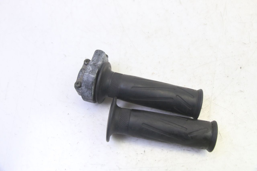photo de THROTTLE GRIP YAMAHA X-MAX XMAX 250 (2006 - 2009) - Main view