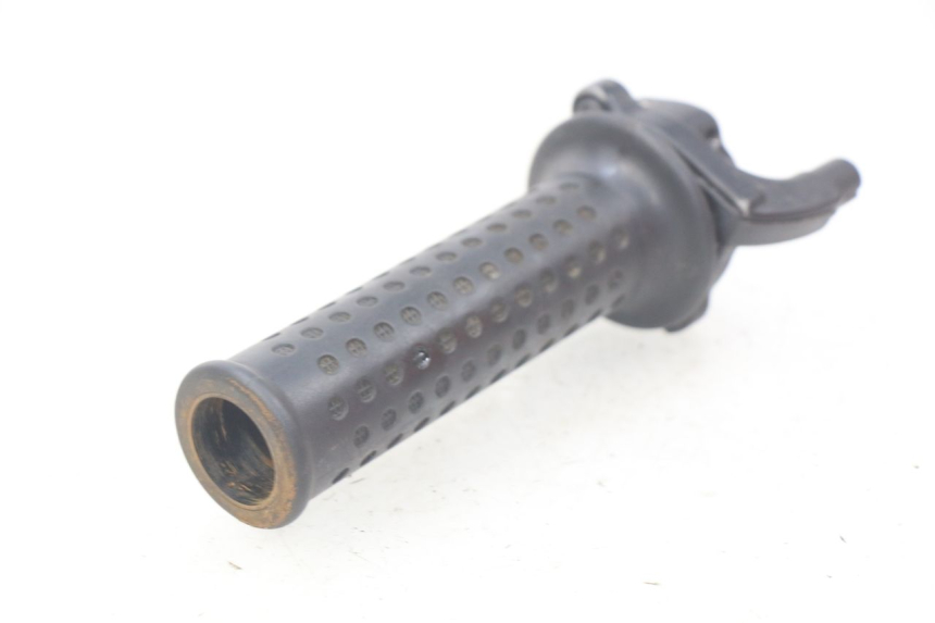 photo de THROTTLE GRIP PIAGGIO X7 125 (2007 - 2013) - Zoom on usage condition