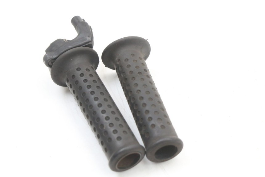 photo de THROTTLE GRIP PIAGGIO X8 125 (2004 - 2007) - Zoom on usage condition