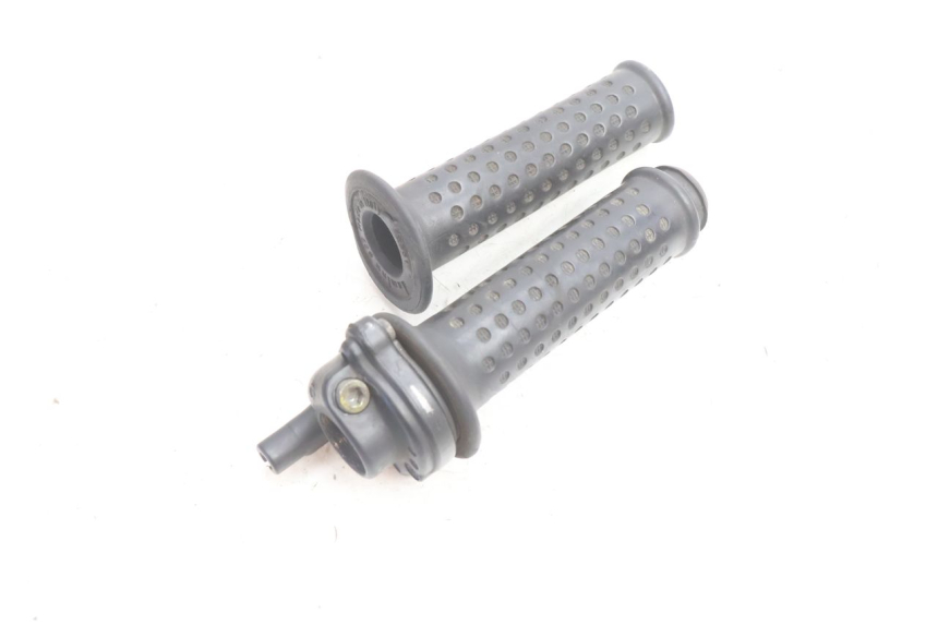photo de THROTTLE GRIP PIAGGIO X9 AMALFI 180 (2000 - 2003) - Component detail