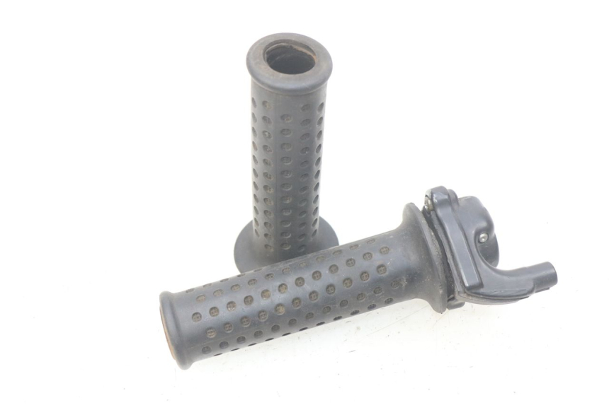 photo de THROTTLE GRIP PIAGGIO X9 EVOLUTION 250 (2003 - 2007) - Main view