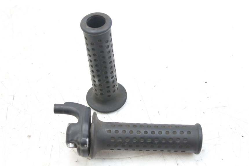 photo de THROTTLE GRIP PIAGGIO X9 EVOLUTION 125 (2003 - 2007) - Main view