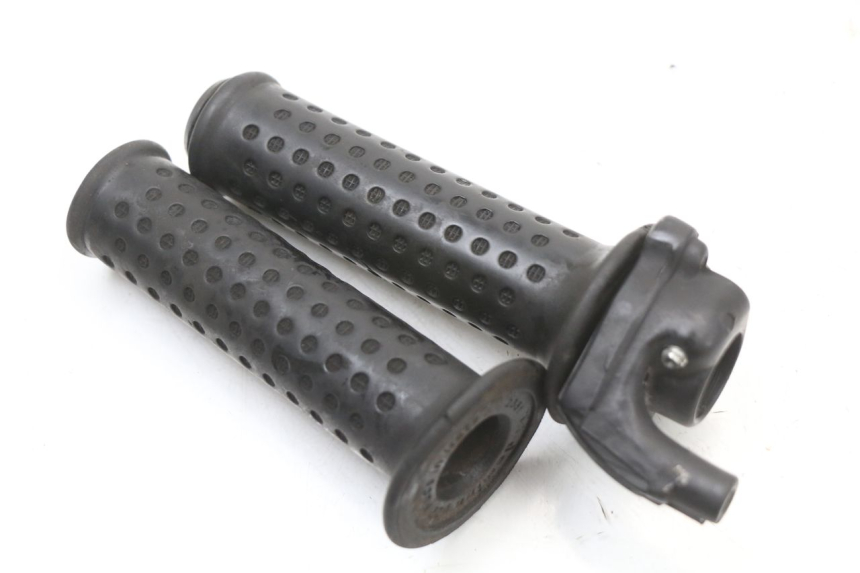 photo de THROTTLE GRIP PIAGGIO X9 125 (2000 - 2003) - Zoom on usage condition