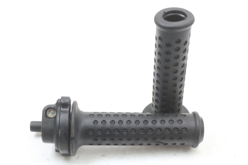 photo de THROTTLE GRIP PIAGGIO XEVO - X EVO 125 (2007 - 2017) - Component detail