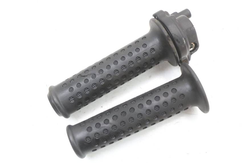 photo de THROTTLE GRIP PIAGGIO XEVO - X EVO 125 (2007 - 2017) - Technical close-up
