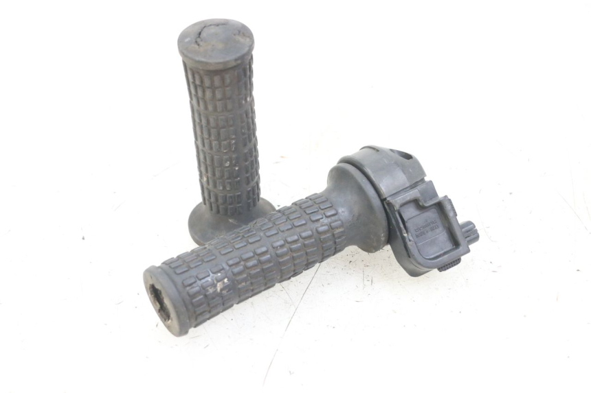 photo de THROTTLE GRIP PEUGEOT XP6 50 (1997 - 2003) - Main view