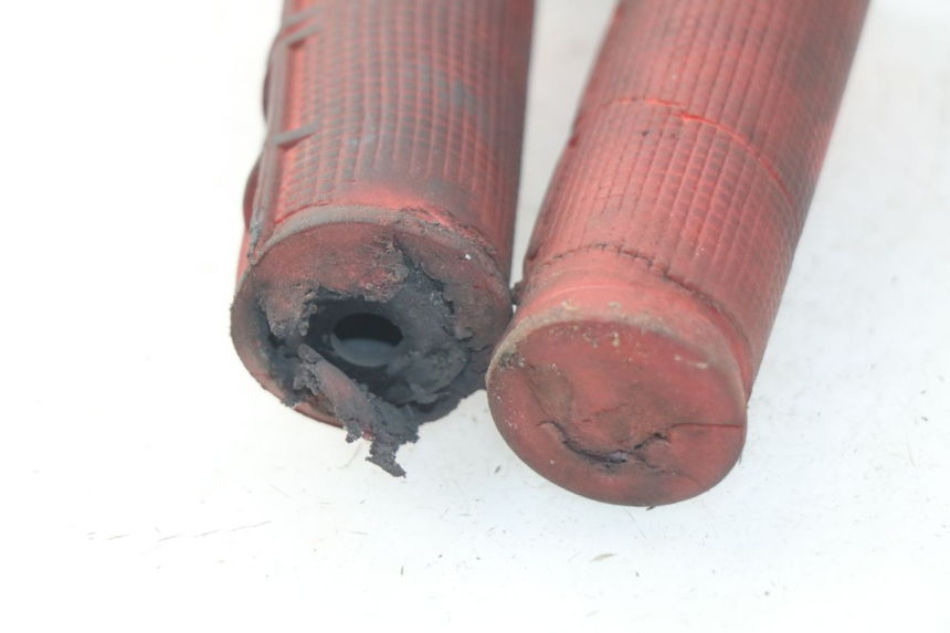 photo de THROTTLE GRIP YAMAHA YZ-F YZF 250 (2014 - 2018) - Alternative perspective